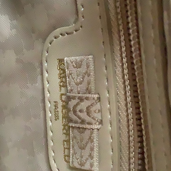 Karl Lagerfeld Agyness Leather - Picture 6 of 10